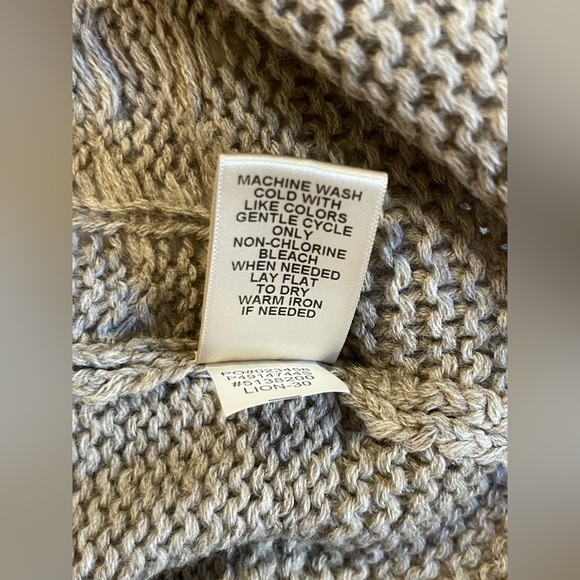 Studio JPR *Like New* Tan Knit Short Sleeve Top, Pearl Detail | Size PM - Picture 11 of 13